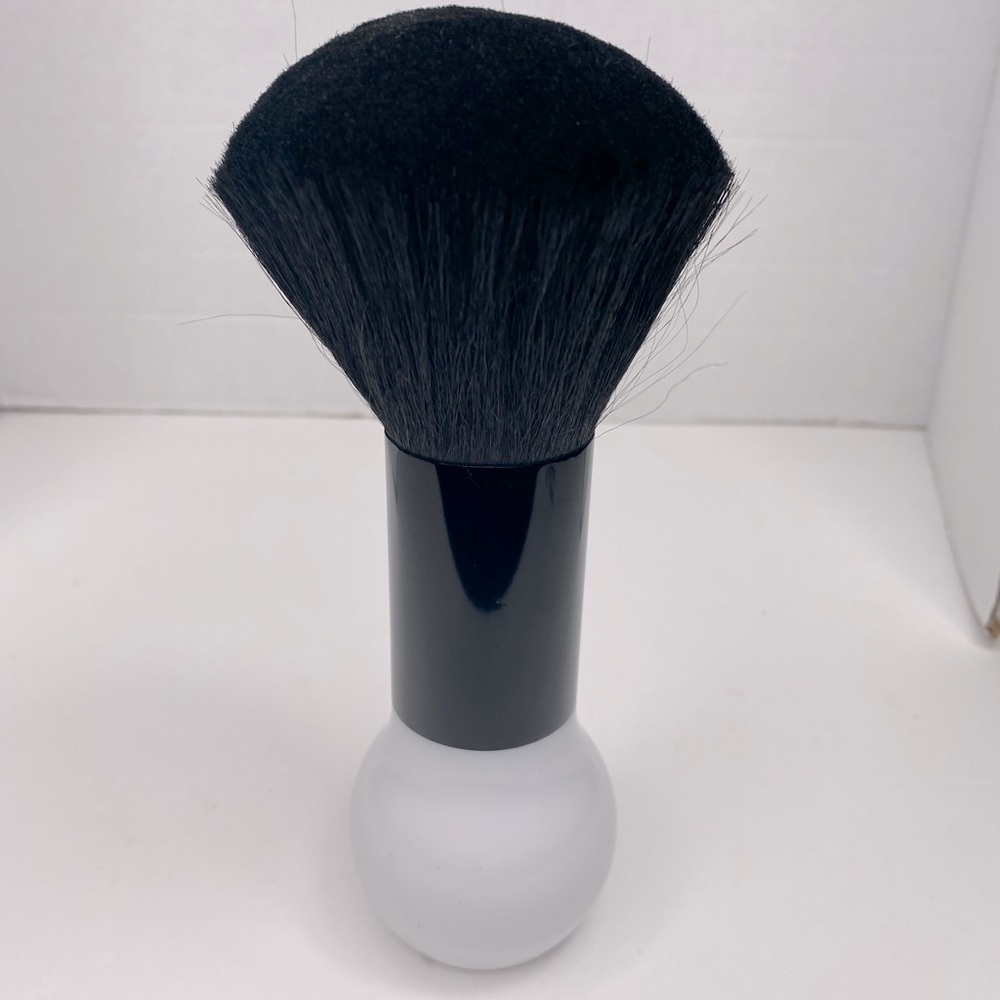 Salon jumbo haircut duster